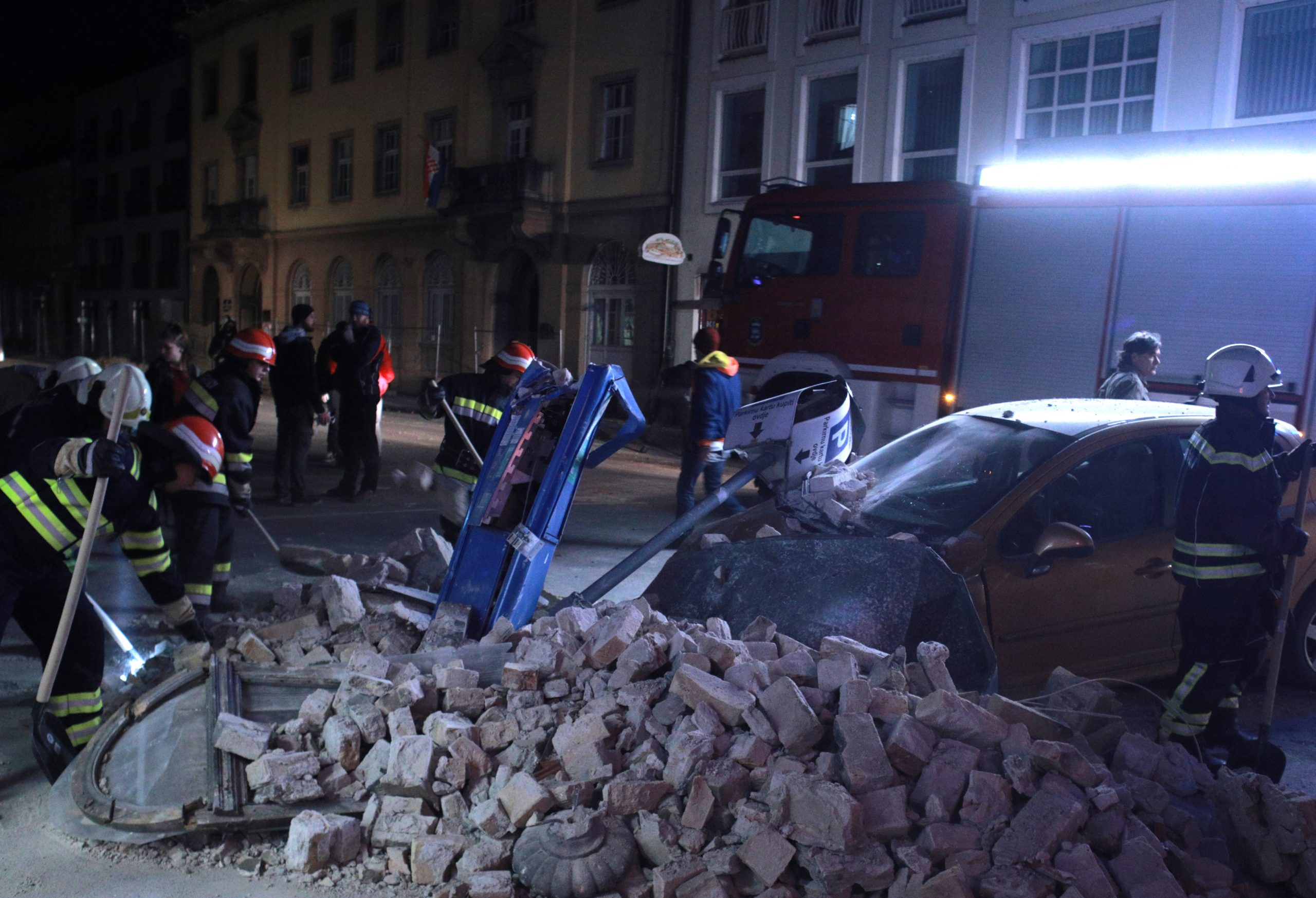 Sisak, 29.12.2020. - Potres jačine 6.3 po Richteru koji je pogodio Petrinju, osjetio se u Sisku. 
foto HINA/ Tomislav PAVLEK/ ml