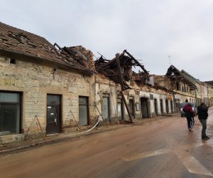 Kuća u Petrinji razrušena u potresima 29. i 30. 12 2020. 