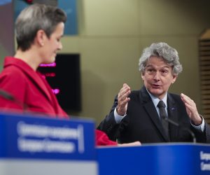 epa08885507 European Commissioner for Europe fit for the Digital Age Margrethe Vestager (L) and European Commissioner for Internal Market Thierry Breton (R) during a news conference on the Digital Services Act and the Digital Markets Act at the European Commission headquarters in Brussels, 15 December 2020.  EPA/Olivier Matthys / POOL