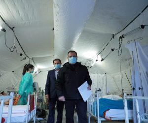 Sisak, 2.1.2021.- Ministar zdravstva Vili Bero posjetio je sisaèku Opæu bolnicu. 
foto HINA/ Tomislav PAVLEK/ ua
