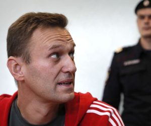 epa08934346 (FILE) - Russian opposition leader Alexei Navalny (L) attends a hearing at the Simonovsky District court in Moscow, Russia, 22 August 2019  (reissued 13 January 2021). Navalny on 13 January 2021 stated on his Twitter account that he plans to travel to Moscow on Sunday, 17 January 2021.  EPA/YURI KOCHETKOV *** Local Caption *** 55729299
