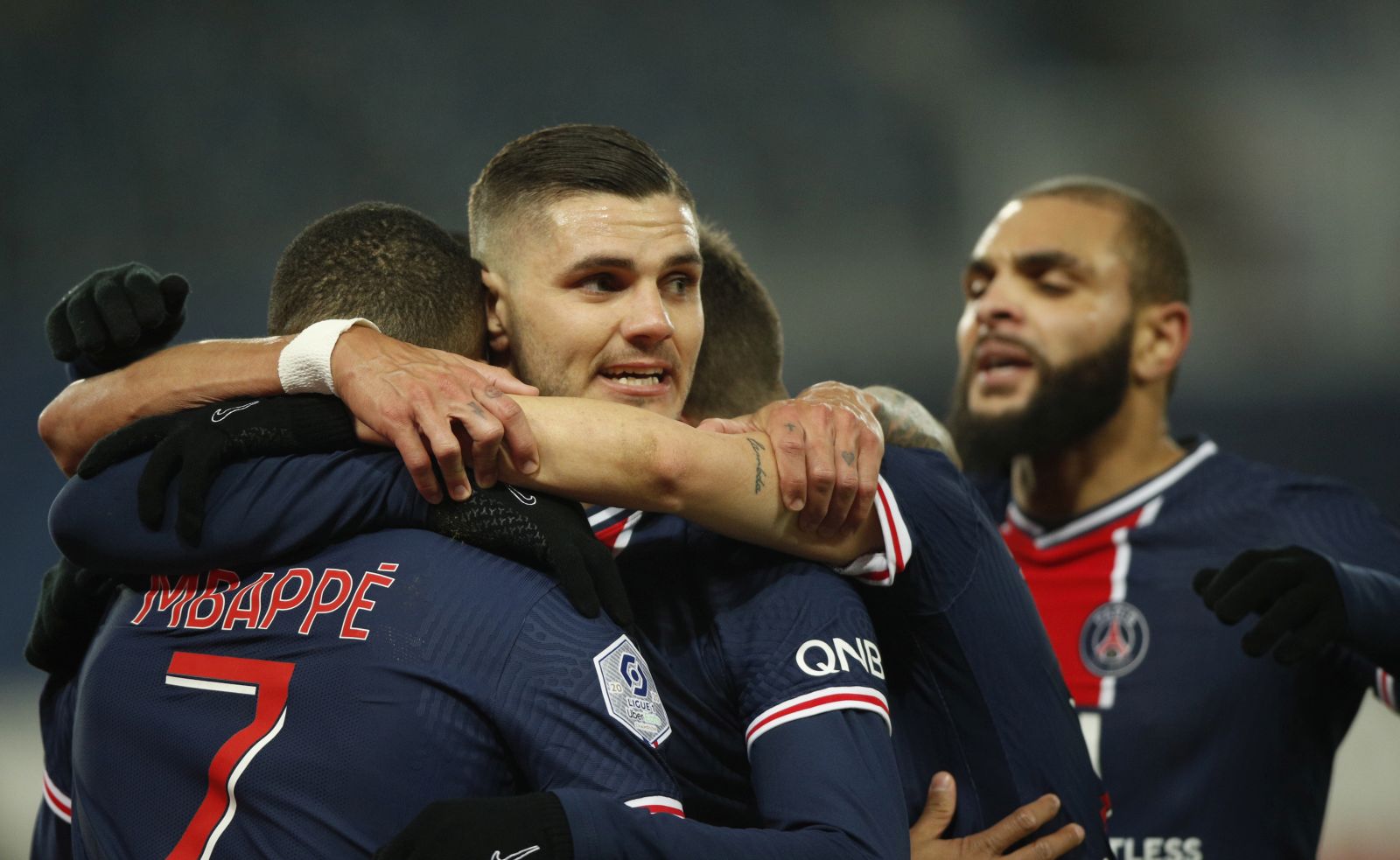 epa08929364 Paris Saint Germain's Mauro Icardi celebrates after scoring during the French Ligue 1 soccer match between PSG and Brest at the Parc des Princes stadium in Pa?ris, France, 09 January 2021.  EPA/YOAN VALAT