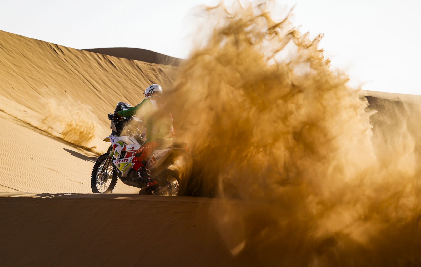 epa08918931 Pierre Cherpin Pierre of France, Husqvarna, in action during the 2nd stage of the Dakar 2021 between Bisha and Wadi Al Dawasir, in Saudi Arabia on January 4, 2021.  EPA/Florent Gooden HANDOUT via ASO SHUTTERSTOCK OUT HANDOUT EDITORIAL USE ONLY/NO SALES/NO ARCHIVES