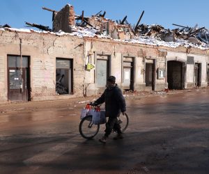 Petrinja, 15.01.2021. -Život u Petrinji nakon razornog potresa. foto HINA/ Tomislav PAVLEK/ tš