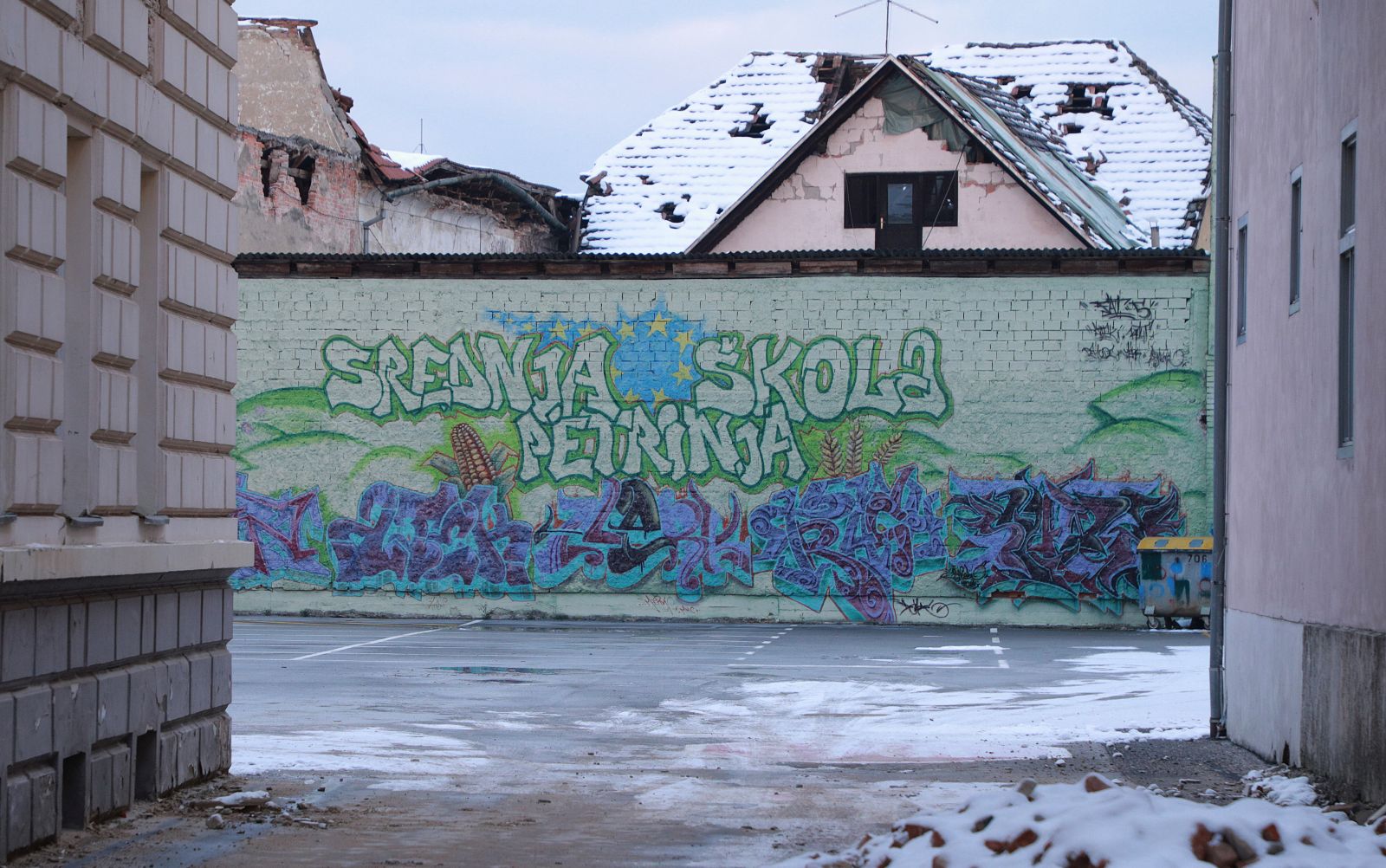 Petrinja, 15.01.2021. -Petrinjska srednja škola oštećena u potresu. foto HINA/ Tomislav PAVLEK/ tš