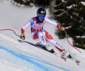 epa08961831 Switzerland's Lara Gut-Behrami in action during the Women's Super G race at the FIS Alpine Ski World Cup in Crans-Montana, Switzerland, 24 January 2021.  EPA/JEAN-CHRISTOPHE BOTT