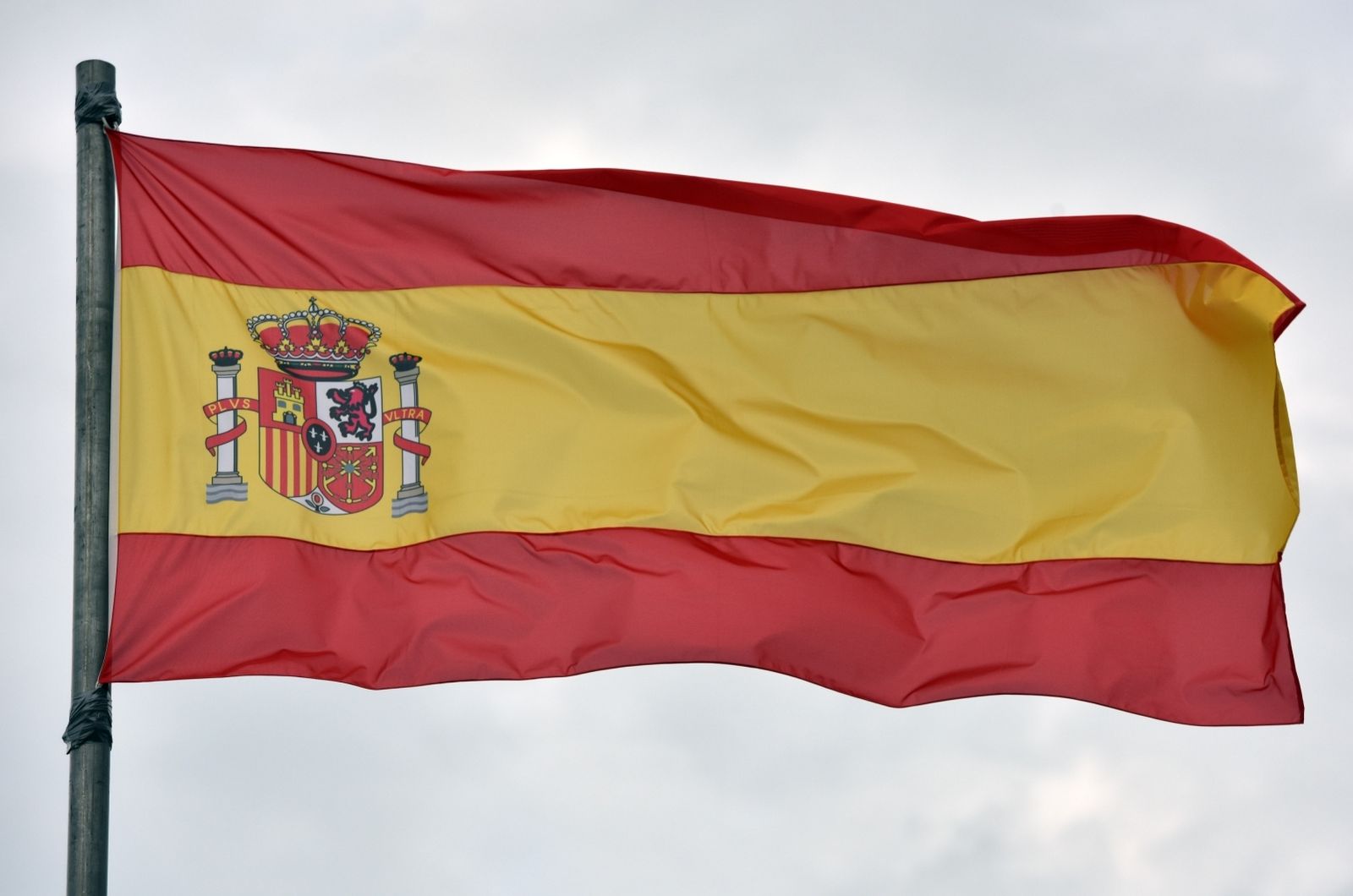 01.06.2019., Sibenik - Drzavna zastava Kraljevine Spanjolske. 
Photo: Hrvoje Jelavic/PIXSELL