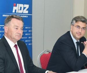 03.06.2020., Sisak - Predsjednik Vlade i HDZ-a Andrej Plenkovic sudjelovao je na sjednici Zupanijskog odbora HDZ-a Sisacko-moslavacke zupanije.
Photo: Nikola Cutuk/PIXSELL