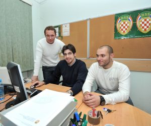 09.11.2011., Zagreb - Mladi HSS-a, Dean Friscic, Mateo Ivanac, Matej Oreskovic
Photo: Marko Lukunic/PIXSELL