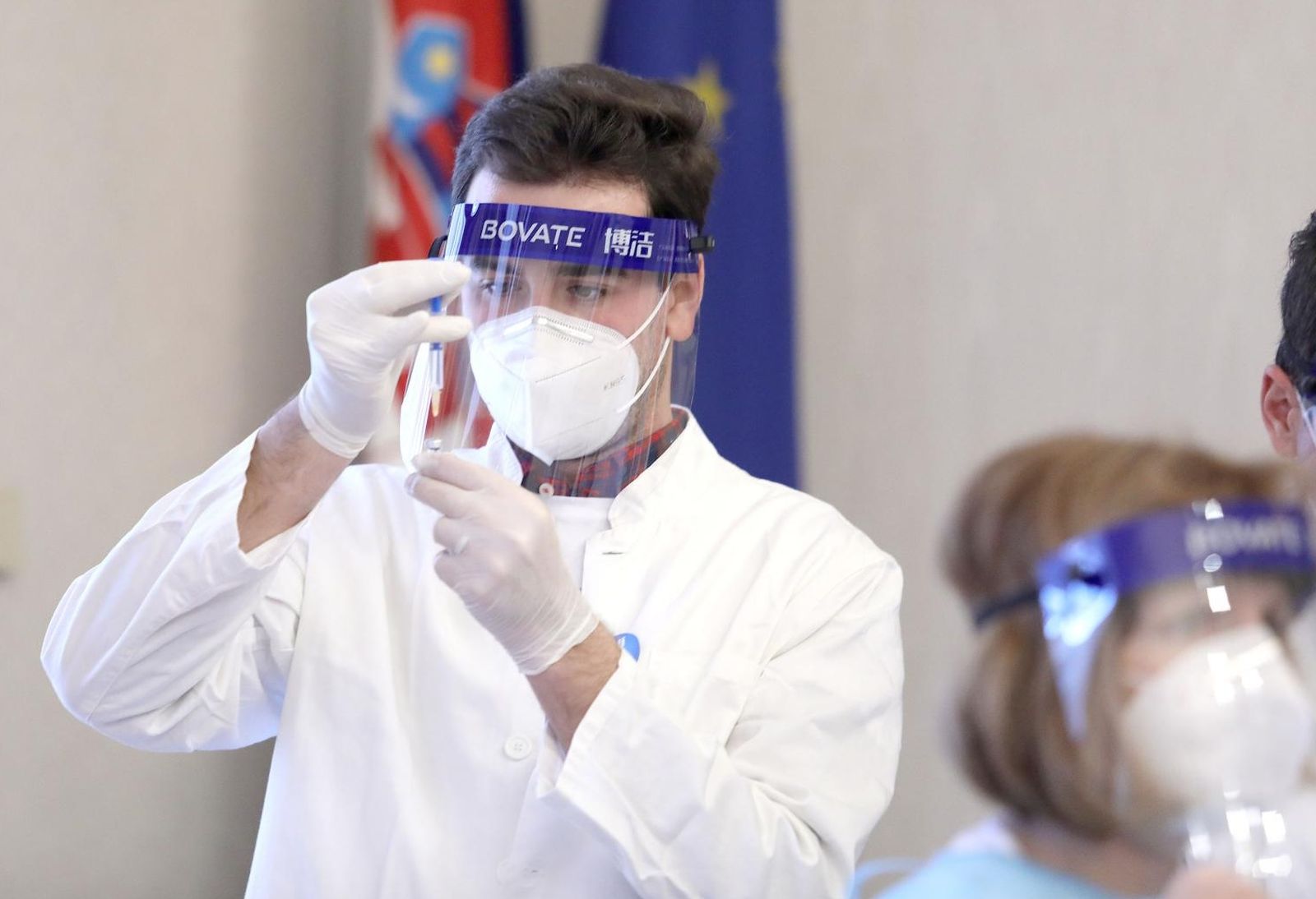 18.1.2021, Zagreb - Doktori pripremaju cjepivo kojim ce se cijepiti saborski zastupnici. Photo: Patrik Macek/PIXSELL