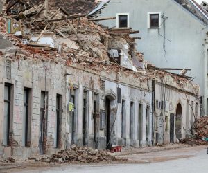 22.01.2021., Petrinja - Posljedice potresa u centru grada. 
Photo: Emica Elvedji/PIXSELL