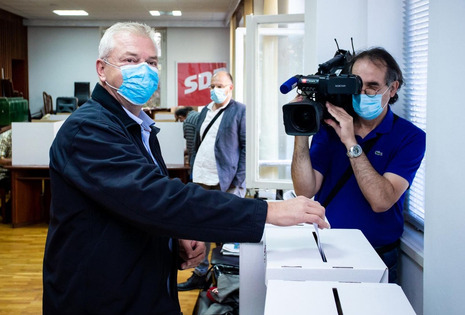 26.09.2020., Split - Kandidat za predsjednika SDP-a Ranko Ostojic glasao je na unutarstranackim izborima u prostorima SDP-a u Splitu.
Photo: Milan Sabic/PIXSELL