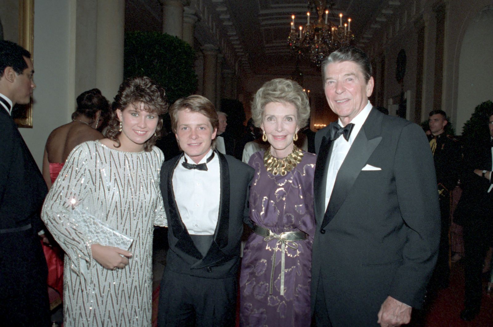10/8/1985 The Reagans with Michael J. Fox and Nancy McKeon at a State Dinner for Prime Minister Lee Kuan Yew of Singapore