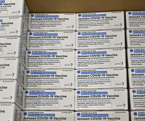 epa09045028 The first boxes of the Johnson and Johnson COVID vaccines at the McKesson Facility in Shepherdsville, Kentucky, USA, 01 March 2021. US Food and Drug Administration (FDA) on 27 February approved Johnson & Johnson single dose coronavirus vaccine, of which 3.9 doses will be distributed all over US.  EPA/TIMOTHY D. EASLEY / POOL