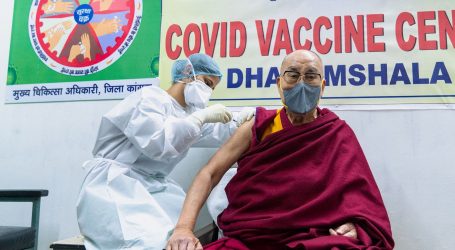 Zbog porasta zaraze Indija proširuje kampanju cijepljenja