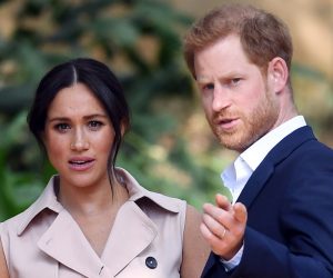 epa09055932 (FILE) - Britain's Prince Harry, Duke of Sussex (R) and his wife Meghan, Duchess of Sussex attend a creative industries and business reception at the High Commissioner's residence in Johannesburg, South Africa, 02 October 2019 (reissued 06 March 2021). US channel CBS will air an interview with Britain's Harry and Meghan, Duke and Duchess of Sussex on Sunday, 07 March.  EPA/FACUNDO ARRIZABALAGA *** Local Caption *** 56058870