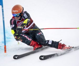epa09084967 Filip Zubcic of Croatia in action during the first run of the men's Giant Slalom race at the FIS Alpine Skiing World Cup finals, in Parpan-Lenzerheide, Switzerland, 20 March 2021.  EPA/GIAN EHRENZELLER