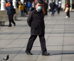 11.03.2021., Zagreb - S toplijim vremenom gradjani sve manje nose maske dok brojevi zarazenih od koronavirusa rastu,   Hrvatska ulazi u treci val pandemije. 

Photo: Marko Lukunic/PIXSELL