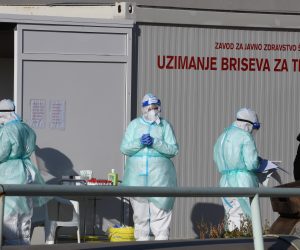 18.03.2021., Sibenik - Pojacana testiranja na COVID-19 ispred sibenske opce bolnice. 
Photo: Hrvoje Jelavic/PIXSELL