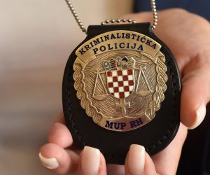 25.09.2020., Sibenik - Znacka kriminalsticke policije.
Photo: Hrvoje Jelavic/PIXSELL