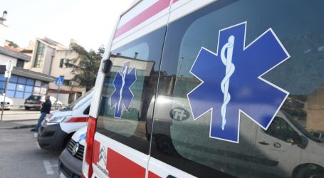 Žena na Korčuli preminula u vozilu saniteta, sin oštetio vozilo i prijetio medicinskom osoblju