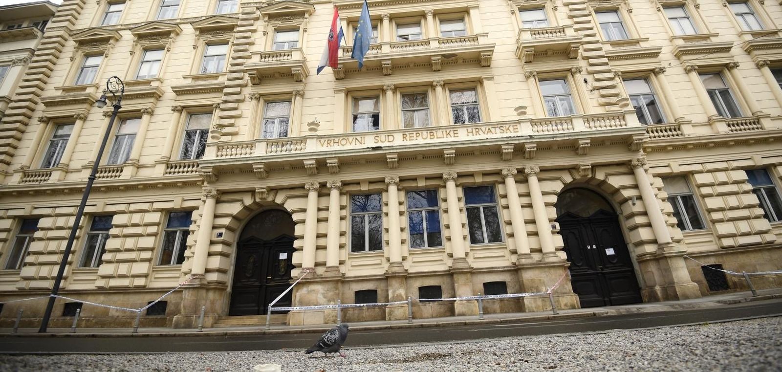 26.03.2020., Zagreb - Zgrada Vrhovnog suda ostecena u potresu. Photo: Marko Lukunic/PIXSELL