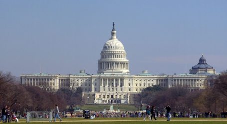 FBI: “Nema dokaza da su se ljevičarski ekstremisti prerušili u Trumpove pristaše u neredima na Capitolu”