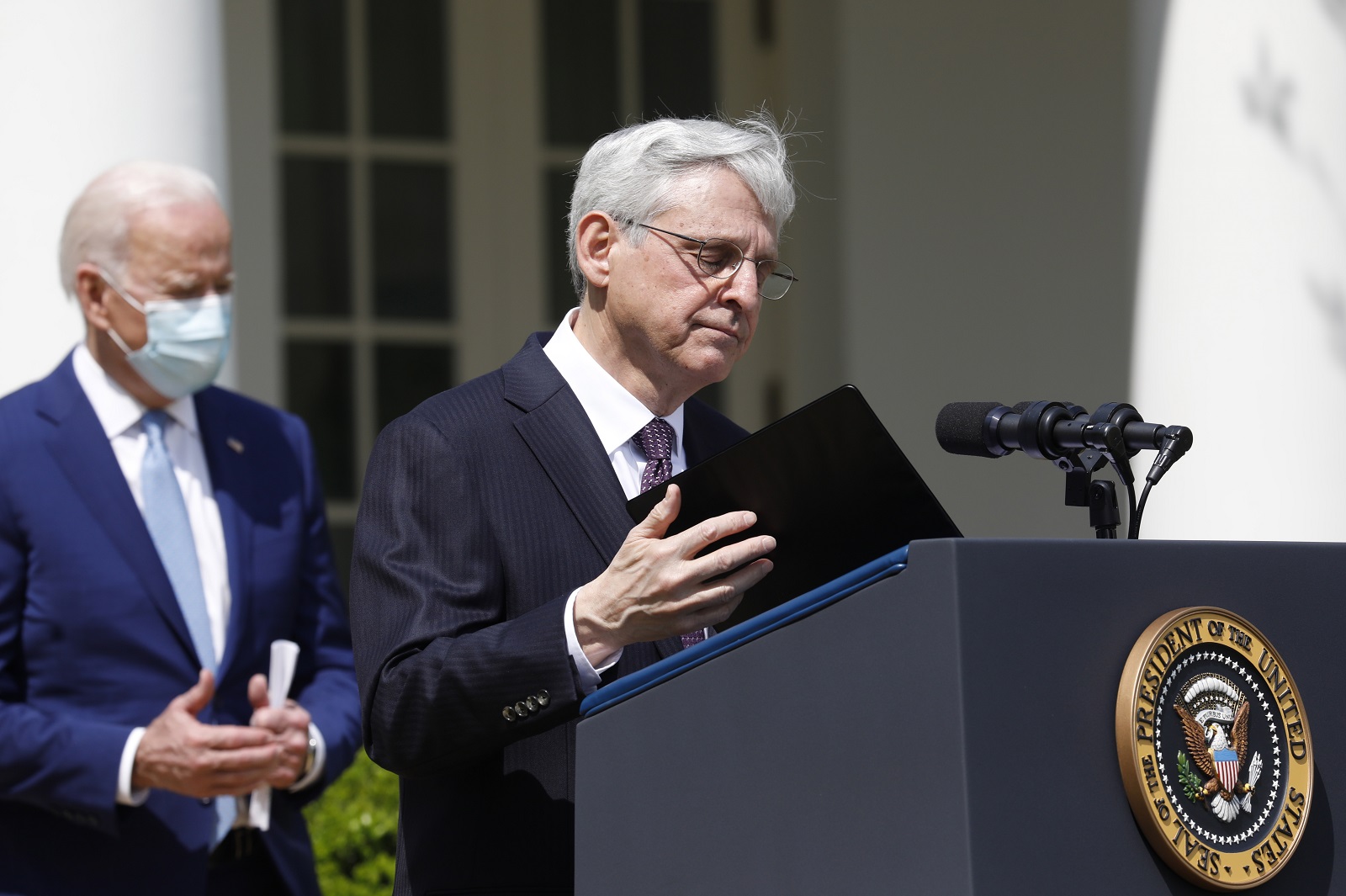 epa09122825 US Attorney General Merrick Garland delivers remarks on gun violence prevention in the Rose Garden of the White House in Washington, DC, USA, on 08 April 2021.  EPA/Yuri Gripas / POOL