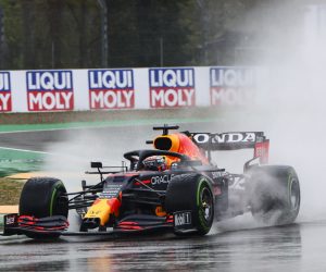epa09143096 Dutch Formula One driver Max Verstappen of Red Bull Racing in action during warm up ahead of the start of the Formula One Grand Prix Emilia Romagna at Imola race track, Italy, 18 April 2021.  EPA/DAVIDE GENNARI