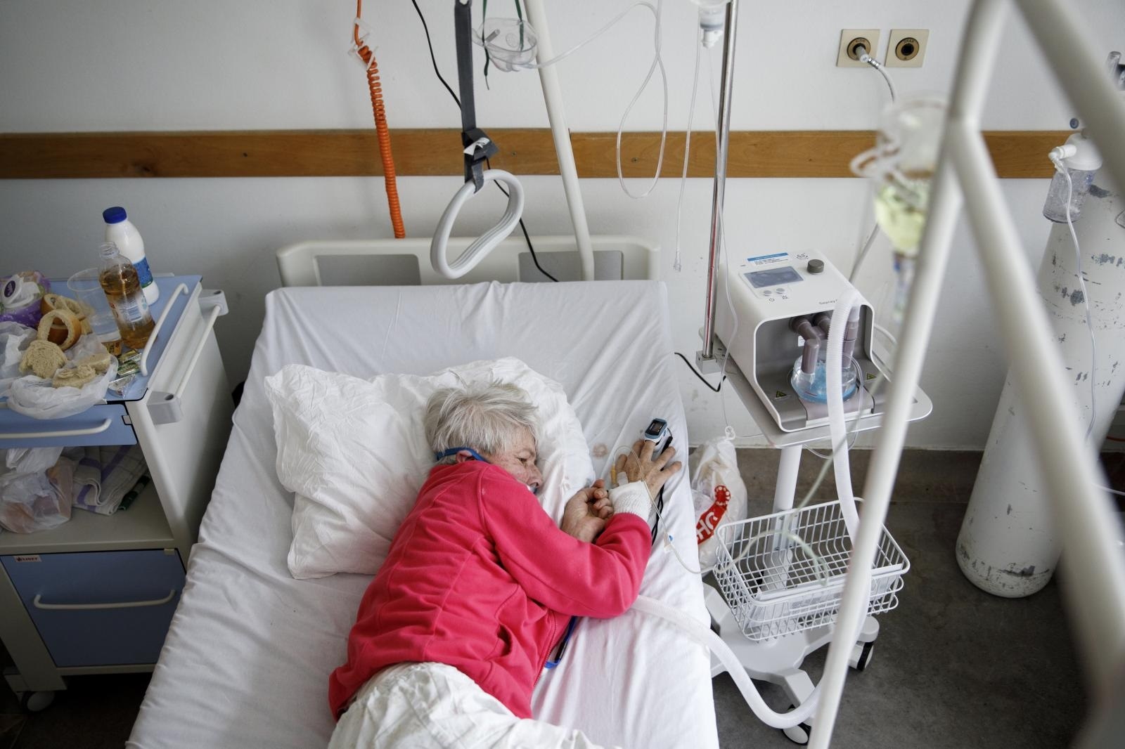 02.04.2021., Sarajevo, Bosna i Hercegovina - U sarajevskoj Opcoj bolnici ukupno je 186 hospitaliziranih usljed zaraze virusom Covid-19. Ukupno 10 pacijenata je na intenzivnoj njezi, a cetiri na respiratoru. 1. travnja je, nakon dugo vremena, bio prvi dan bez smrtnih slucajeva.
Photo: Armin Durgut/PIXSELL