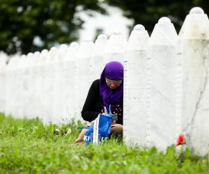 11.07.2019., Potocari, Bosna i Hercegovina - 
Obitelj i prijatelji u suzama obilaze Memorijalni centar u Potocarima. Nekoliko tisuca ljudi jutros je doslo u Pocare na obiljezavanje 24. godisnjice genocida u Srebrenici.
Photo: Armin Durgut/PIXSELL