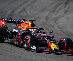 epa09172165 Dutch Formula One driver Max Verstappen of Red Bull Racing in action during the qualifying session of the Formula One Grand Prix of Portugal at Autodromo Internacional do Algarve, near Portimao, Portugal, 01 May 2021. The Formula One Grand Prix of Portugal will take place on 02 May 2021.  EPA/JOSE SENA GOULAO