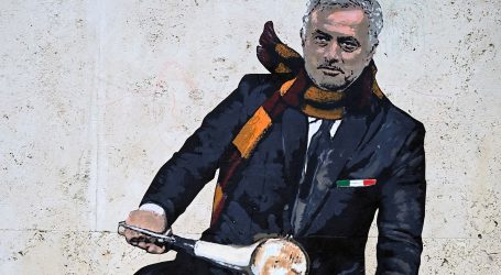 Dobrodošlica: Mourinho na Vespi u Rimu