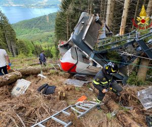 epa09223878 A handout photo made available by Italian Fire and Rescue Service shows Rescuers at work at the area of the cable car accident, near Lake Maggiore, northern Italy, 23 May 2021. The cable car that connects Stresa with Mottarone has crashed, claiming 14 lives, according to the latest toll. The accident has been caused by the failure of a rope, in the highest part of the route which, starting from Lake Maggiore reaches an altitude of 1,491 meters.  EPA/ITALIAN FIRE AND RESCUE SERVICE / HANDOUT  HANDOUT EDITORIAL USE ONLY/NO SALES
