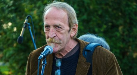 Iznenada preminuo Branko Gavrić, autor omota albuma „Paket aranžman“