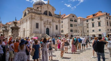 Ministrica turizma: “Premašena je brojka od 200 tisuća turista u jednom danu u Hrvatskoj”