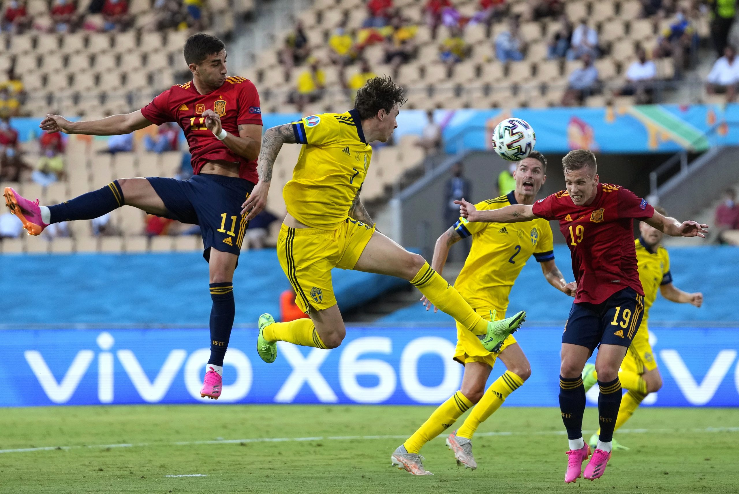 epa09271644 Dani Olmo (R) of Spain in action during the UEFA EURO 2020 group E preliminary round soccer match between Spain and Sweden in Seville, Spain, 14 June 2021.  EPA/Thanassis Stavrakis / POOL (RESTRICTIONS: For editorial news reporting purposes only. Images must appear as still images and must not emulate match action video footage. Photographs published in online publications shall have an interval of at least 20 seconds between the posting.)