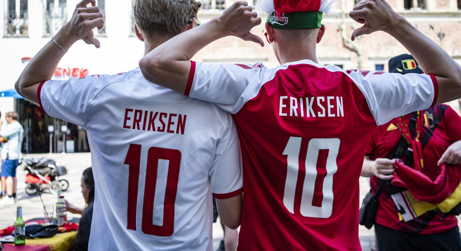 epa09279756 Danish fans wearing Christian Eriksen jersey cheer in Copenhagen, Denmark, 17 June 2021, hours before the start of the Group B match of EURO2020 between Denmark and Belgium.  EPA/Emil Helms  DENMARK OUT