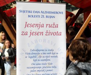 21.09.2017., Zagreb - Programom na Cvjetnom trgu obiljezen je Svjetski dan borbe protiv Alzheimerove bolesti. 
Photo: Patrik Macek/PIXSELL