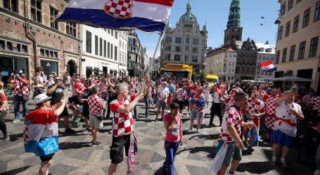 FOTO Osmina finala Europskog prvenstva: Tisuće hrvatskih navijača okupirale Kopenhagen. Ori se pjesma, ‘kockice’ preplavile ulice i trgove