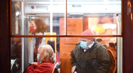 Cijepljen svaki treći Šveđanin, ukinute maske u javnom prijevozu