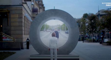 Futuristički portali ‘povezuju’ gradove udaljene više od 400 kilometara