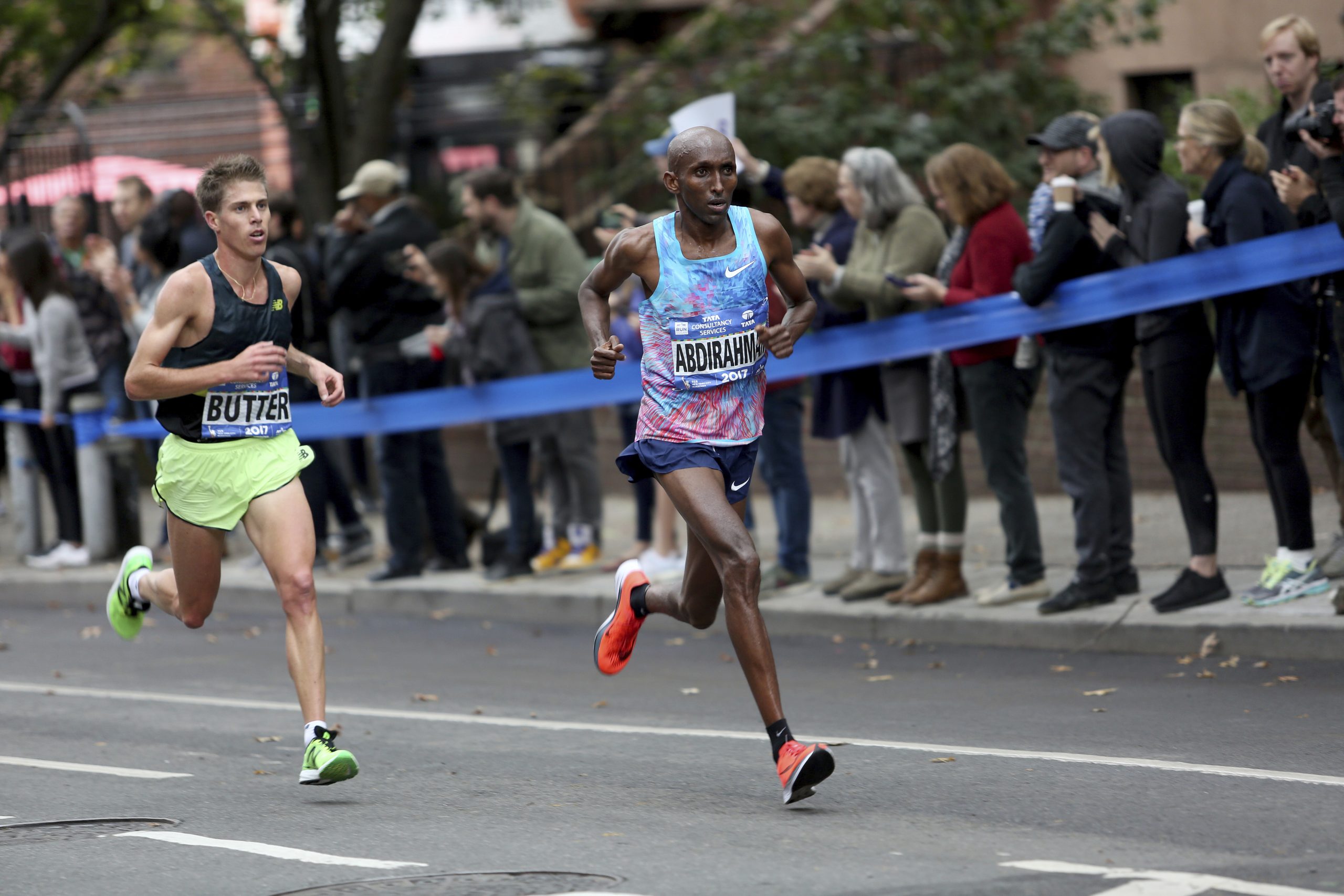 Abdihakem Abdirahman moves along Lafayette Avenue in the Brooklyn borough of New York during the New York City Marathon on Sunday, Nov. 5, 2017. (AP Photo/Julia Weeks)
