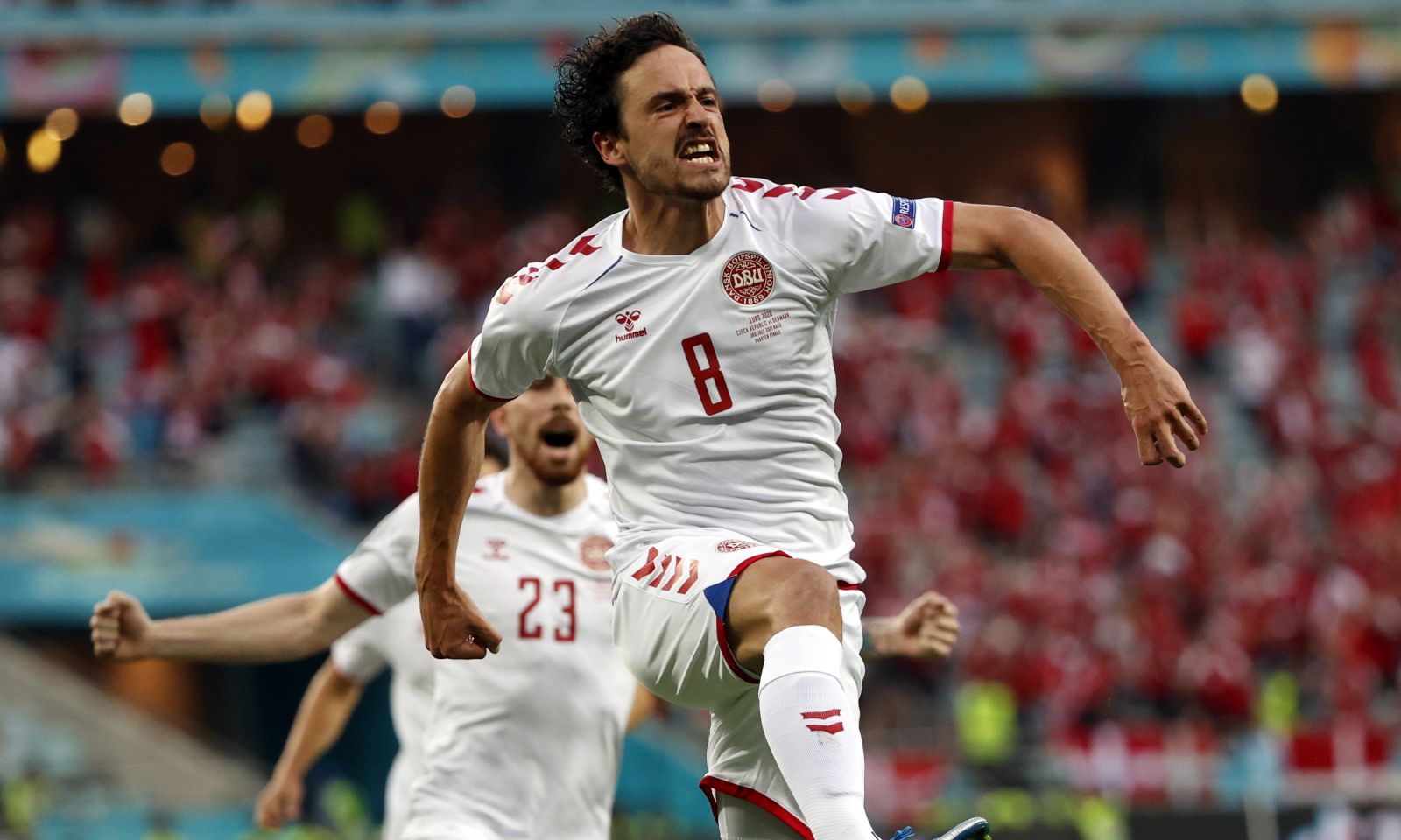 epa09320486 Thomas Delaney of Denmark celebrates scoring the 1-0 during the UEFA EURO 2020 quarter final match between the Czech Republic and Denmark in Baku, Azerbaijan, 03 July 2021.  EPA/Valentin Ogirenko / POOL (RESTRICTIONS: For editorial news reporting purposes only. Images must appear as still images and must not emulate match action video footage. Photographs published in online publications shall have an interval of at least 20 seconds between the posting.)
