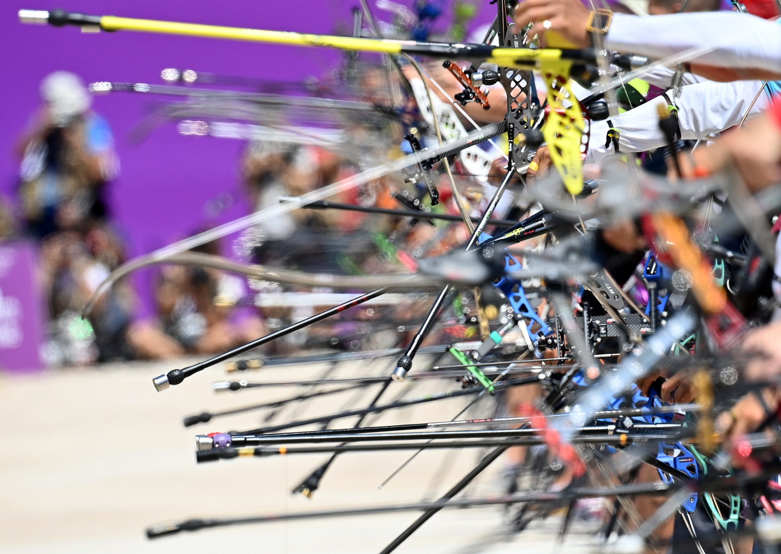 epa09359191 Arrows are seen during the men's individual ranking round at Yumenoshima Park Archery Field in Tokyo, Japan, 23 July 2021.  EPA/TIBOR ILLYES HUNGARY OUT
