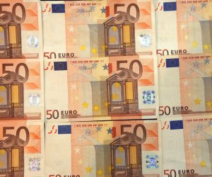 12.02.2016., Sibenik - Euro, jedinstvena europska valuta koja je u uporabi 1. sijecnja 1999. 
Photo: Dusko Jaramaz/PIXSELL