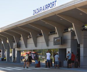 22.08.2020., Zadar - Odlazak Britanskih gostiju iz Hrvatske iz zracne luke Zadar.Photo: Marko Dimic/PIXSELL