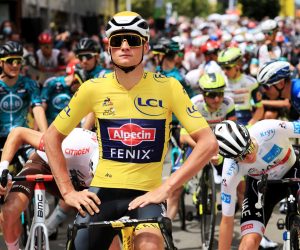 epa09310523 The Yellow Jersey Dutch rider Mathieu Van Der Poel of the Alpecin-Fenix team waits at the start of the 4th stage of the Tour de France 2021 over 150.4 km from Redon to Fougeres, France, 29 June 2021.  EPA/CHRISTOPHE PETIT-TESSON