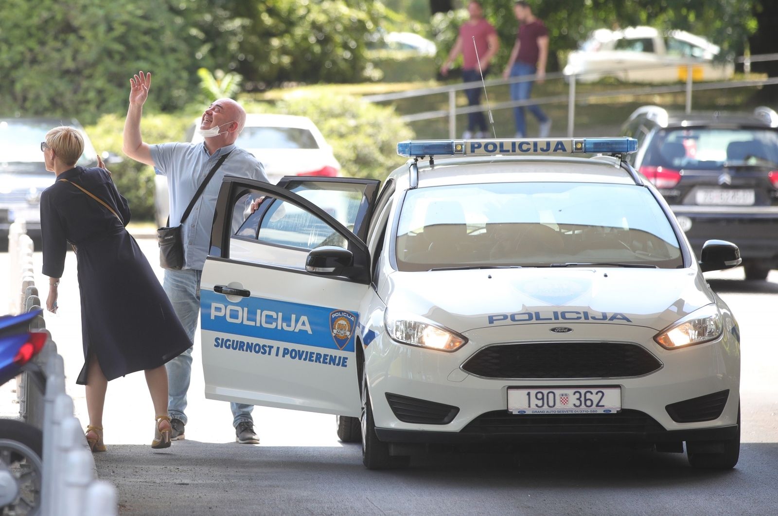 01.07.2021., Zagreb - Ispred Gradskog poglavarstva nalazi se nekoliko policijskih vozila i policijskih sluzbenika. Photo: Sanjin Strukic/PIXSELL