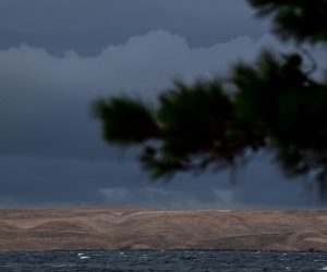 12.08.2020., Otok Pag - Velebitski kanal je morski kanal u Jadranskom moru. Dug je 144 km, s dubinom do 106 m. Podvelebitski kanal karakteristican je po snaznim udarima bure, cije strujanje nerijetko ometa i normalnu pomorsku plovidbu. Photo: Sandra Simunovic/PIXSELL